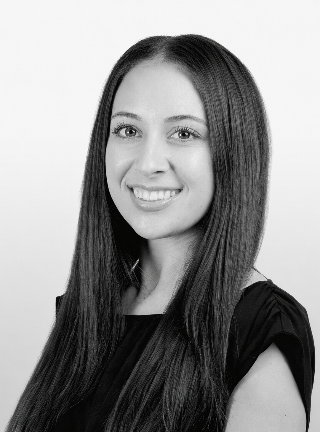 LilyC_EmployeePhoto_Portrait_494x667_1